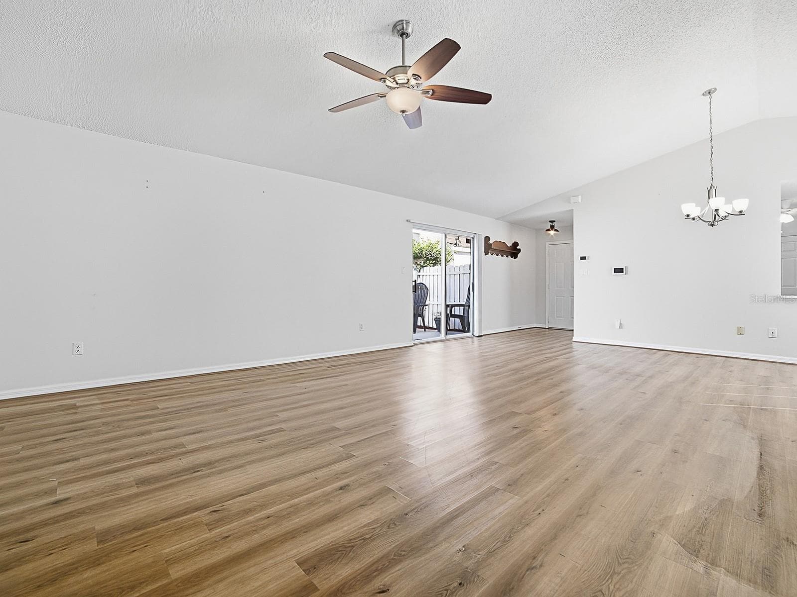 Single Family Residence at 4952 HERON RUN CIR, LEESBURG, photo 15 of 58