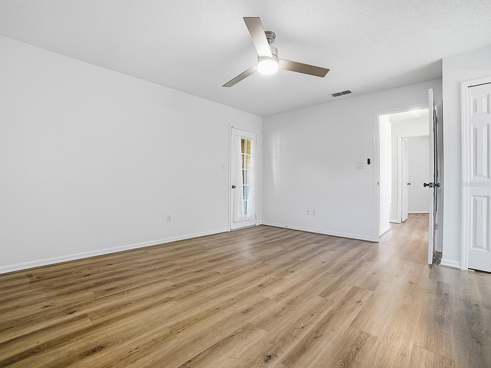 Single Family Residence at 4952 HERON RUN CIR, LEESBURG, photo 26 of 58