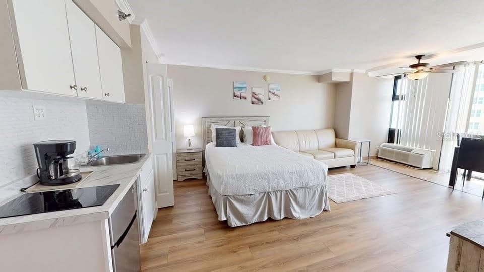 *#606 - Queen sized bed - 1909 S ATLANTIC AVE #605, DAYTONA BEACH