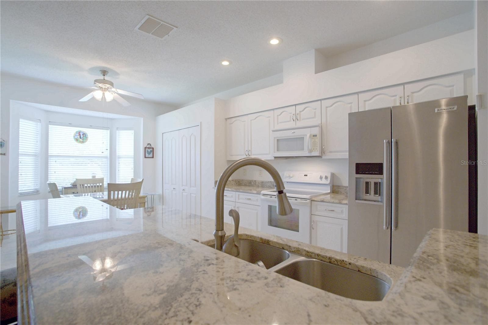 Kitchen and Breakfast Room - 91 CLUB VILLAS LN, KISSIMMEE