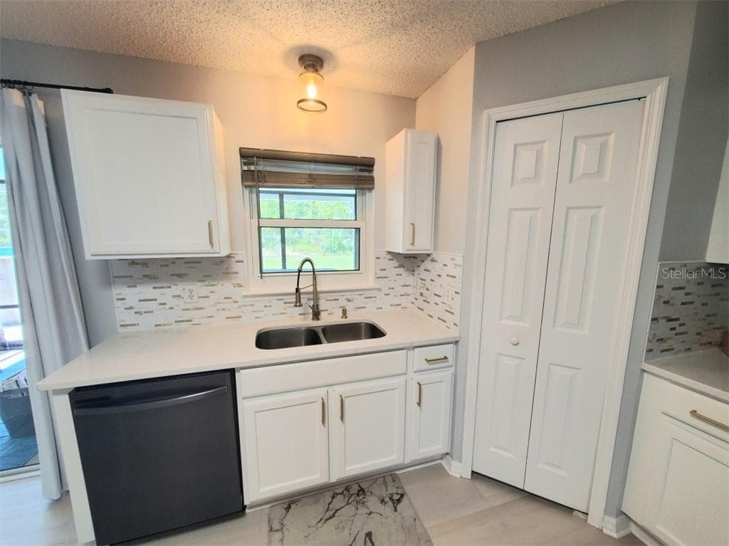 Single Family Residence at 8960 N Athens DR, CITRUSSPRINGS FL 34433, Citrus Springs, photo 8 of 44