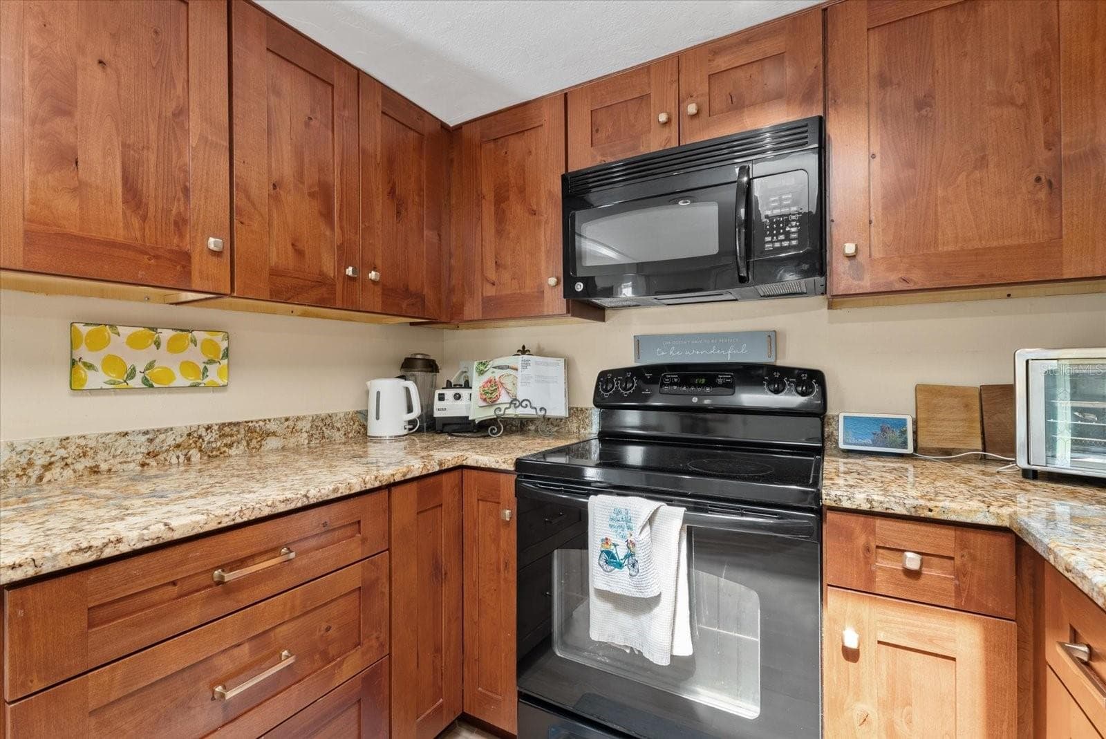 Condominium at 3289 FAIRHAVEN LN #112, SARASOTA, photo 13 of 44