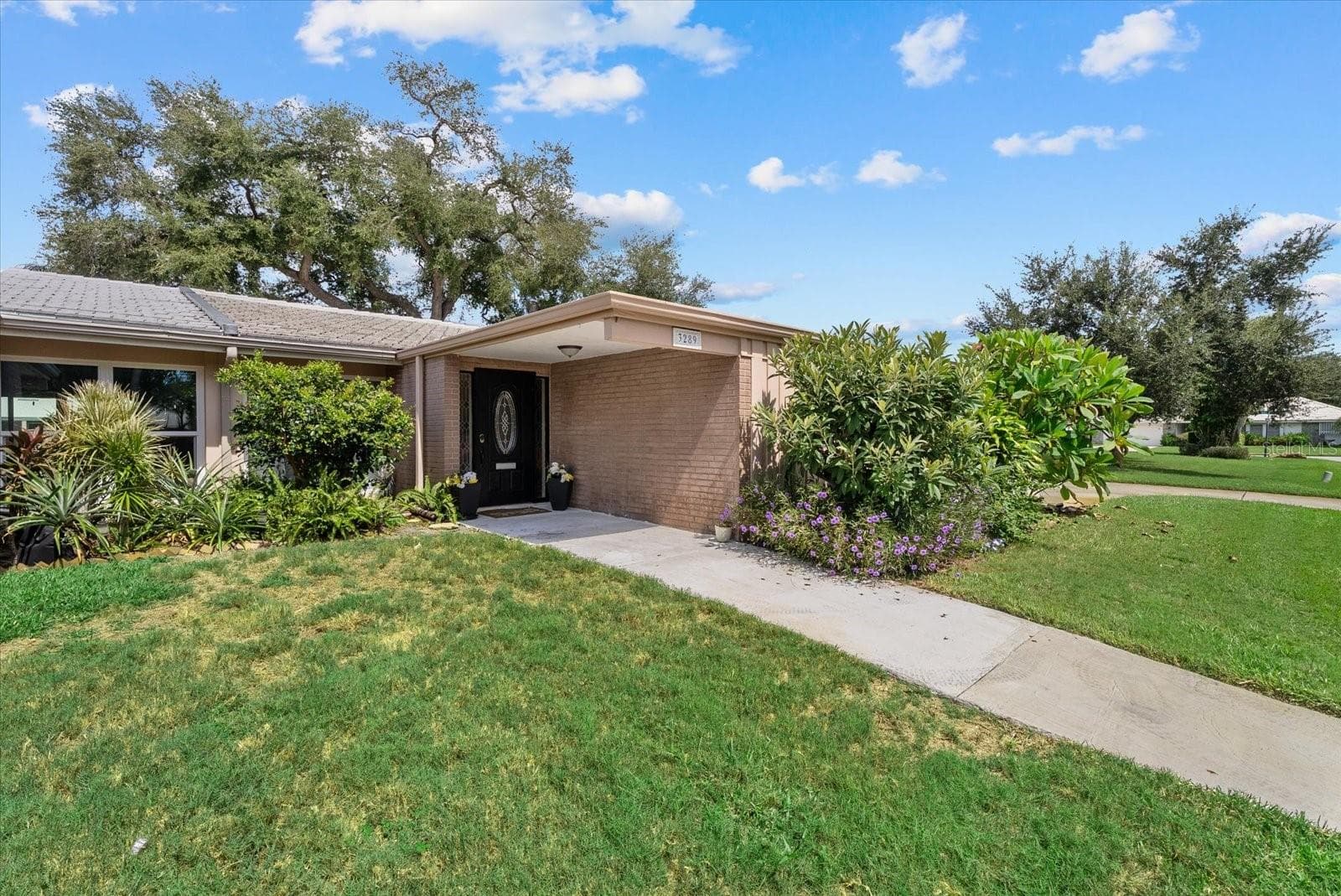 Condominium at 3289 FAIRHAVEN LN #112, SARASOTA, photo 3 of 44
