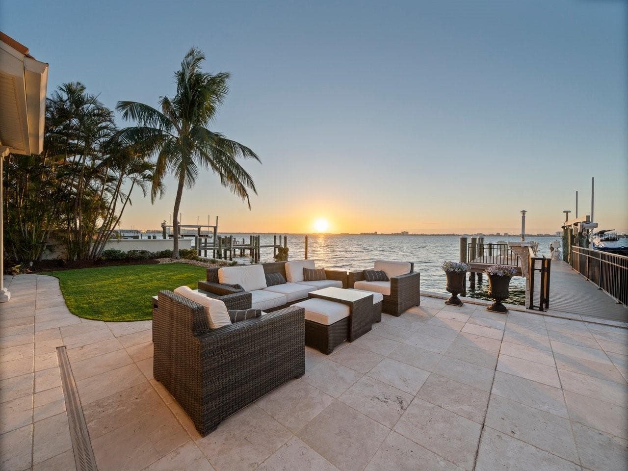 Single Family Residence at 504 55 TH AVE, ST PETE BEACH, photo 47 of 50