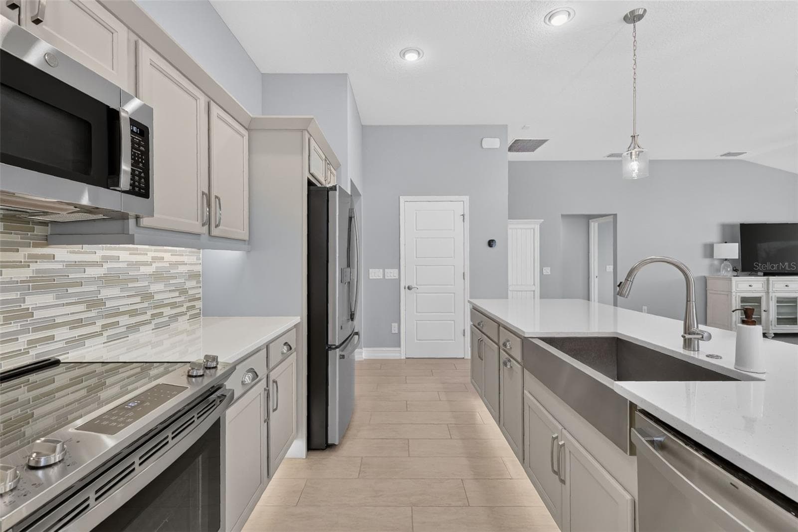 Single Family Residence at 974 JAY ST, THE VILLAGES, photo 13 of 39