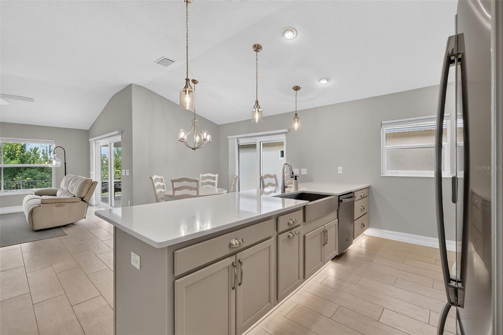 Single Family Residence at 974 JAY ST, THE VILLAGES, photo 14 of 39