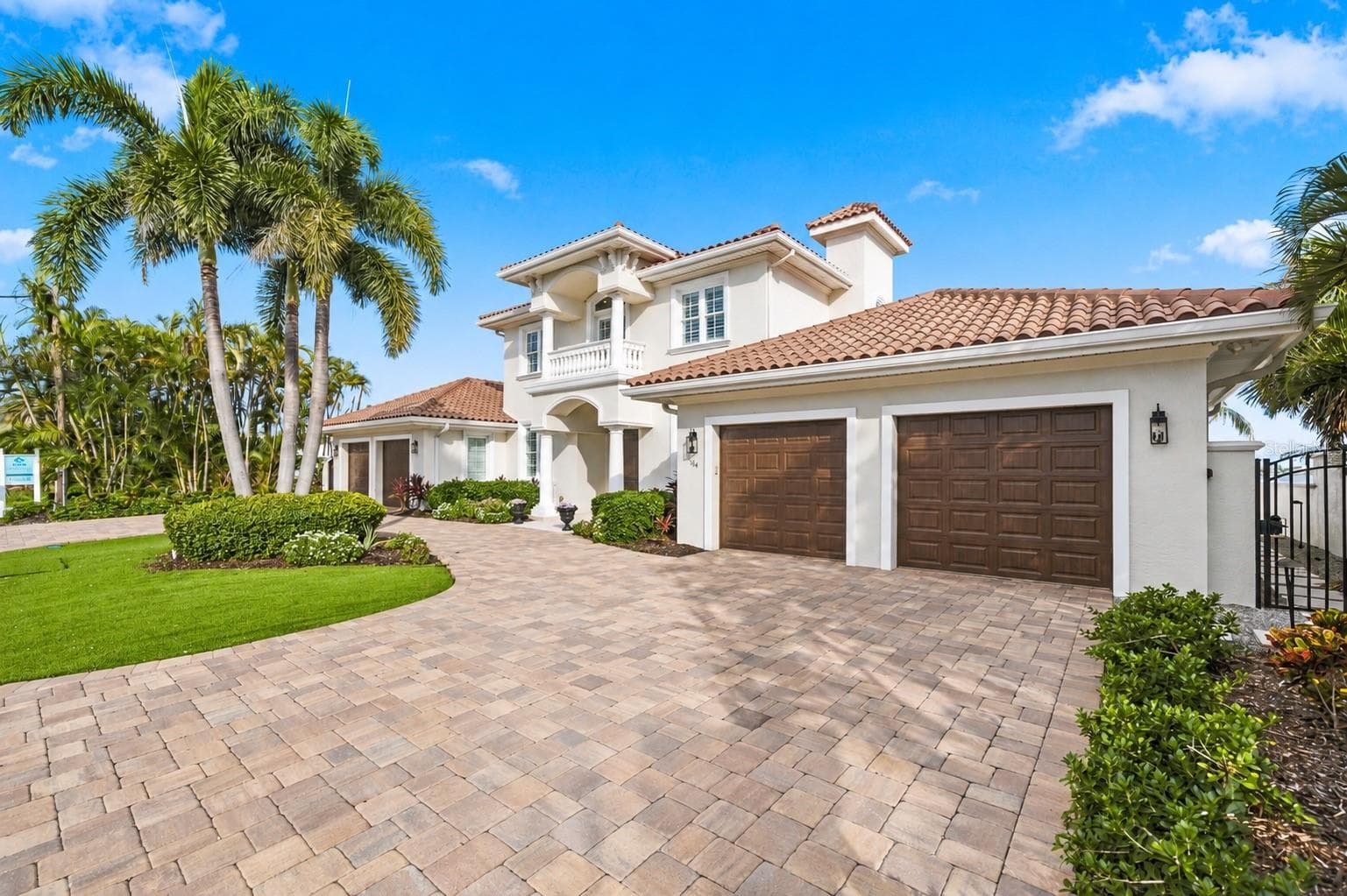 Single Family Residence at 504 55 TH AVE, ST PETE BEACH, photo 2 of 50
