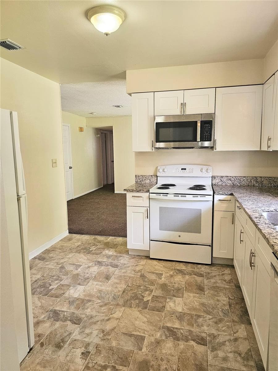Single Family Residence at 2341 VIRGINIA DR, KISSIMMEE, photo 2 of 12