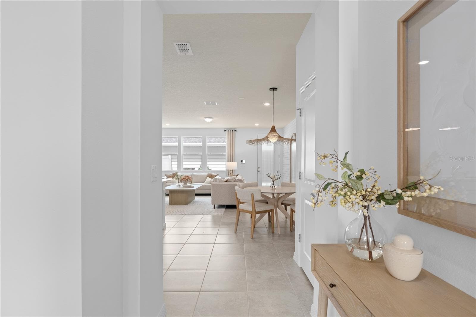 Model Home Design Only. Pictures and furnishings are for illustrative purposes only. Elevations, colors and options may vary. Furniture is for model home staging only. - 6403 ARGENT WOOD DRIVE, WINTER GARDEN