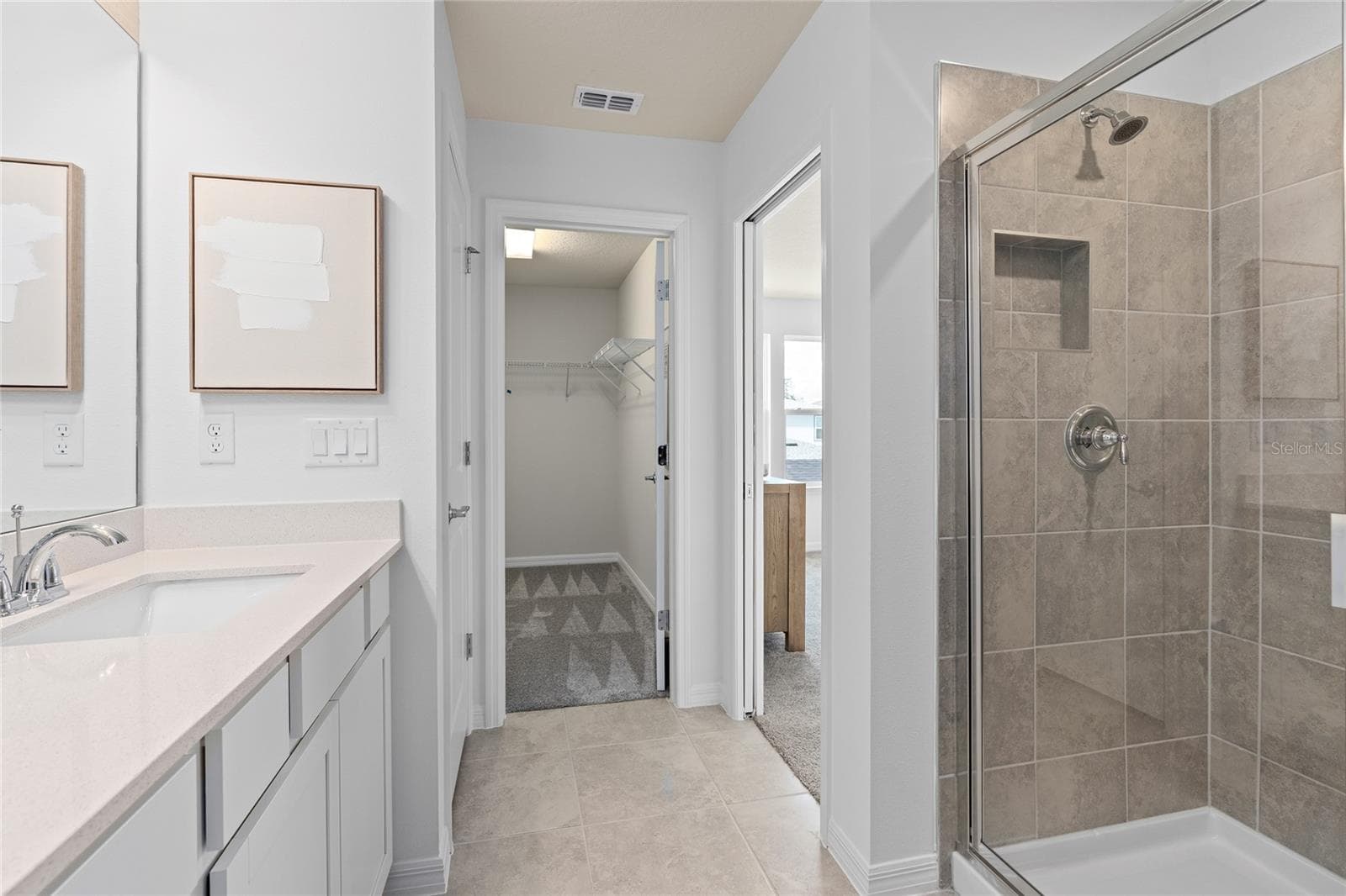 Model Home Design Only. Pictures and furnishings are for illustrative purposes only. Elevations, colors and options may vary. Furniture is for model home staging only. - 6403 ARGENT WOOD DRIVE, WINTER GARDEN