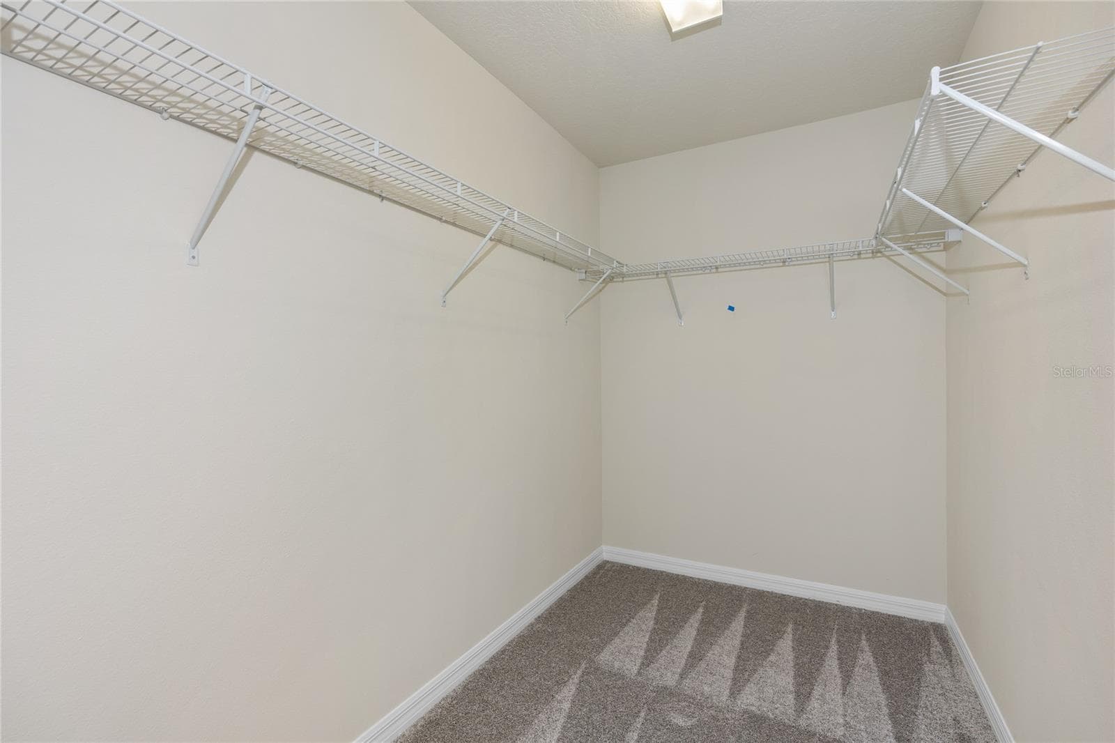 Model Home Design Only. Pictures and furnishings are for illustrative purposes only. Elevations, colors and options may vary. Furniture is for model home staging only. - 6403 ARGENT WOOD DRIVE, WINTER GARDEN