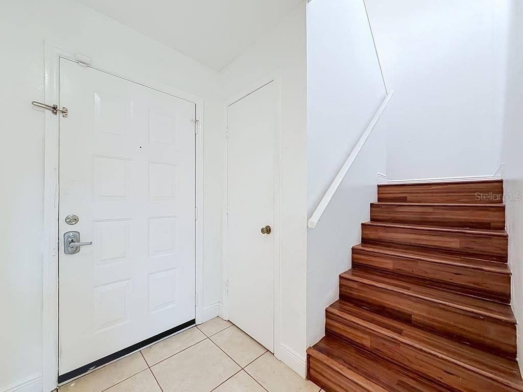 Townhouse at 13518 SUMMERTON DR, ORLANDO, photo 21 of 34