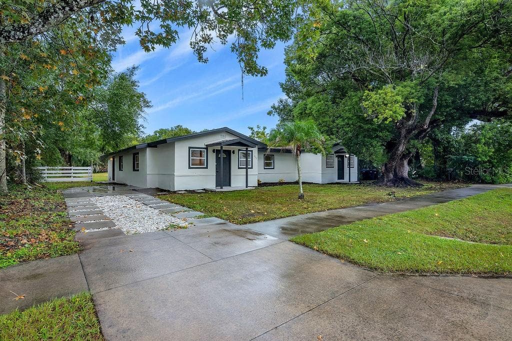 Single Family Residence at 842 DENNIS AVE, ORLANDO, photo 2 of 36