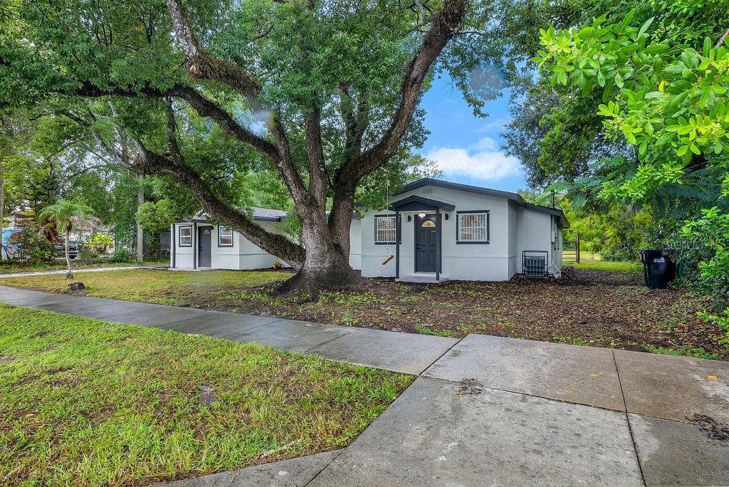 Single Family Residence at 842 DENNIS AVE, ORLANDO, photo 3 of 36