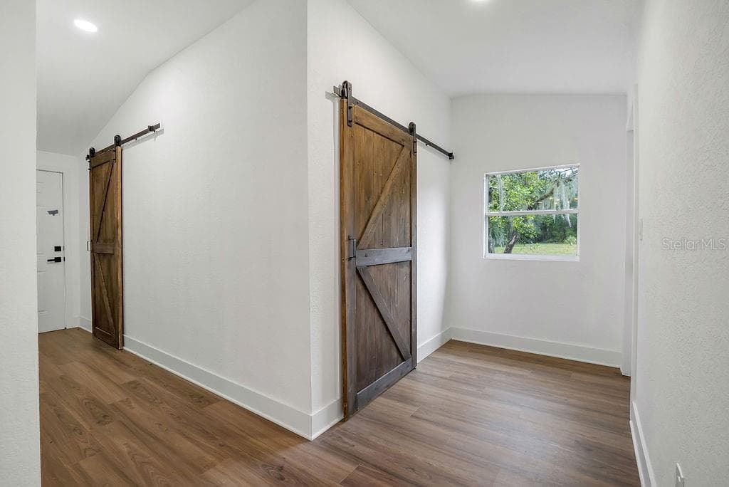 Single Family Residence at 842 DENNIS AVE, ORLANDO, photo 13 of 36