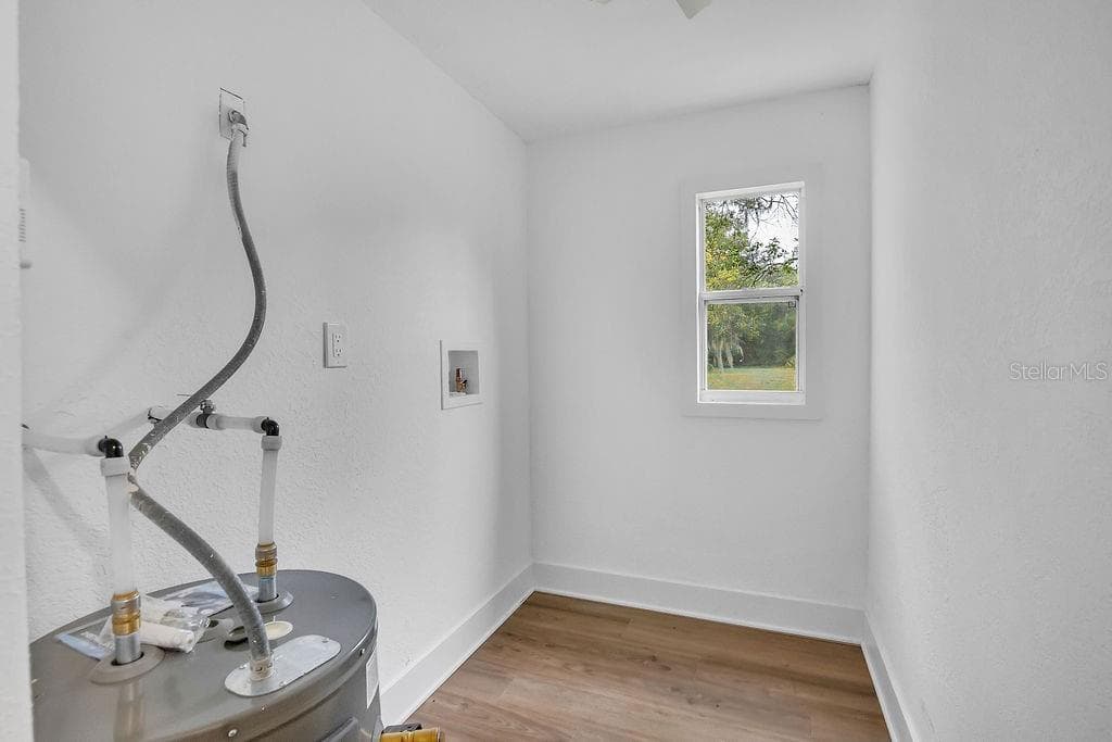 Single Family Residence at 842 DENNIS AVE, ORLANDO, photo 15 of 36