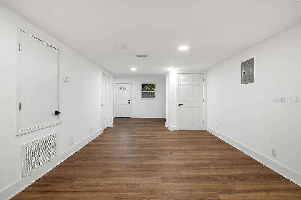 Single Family Residence at 842 DENNIS AVE, ORLANDO, photo 20 of 36