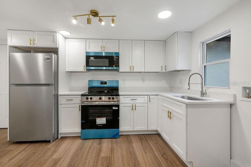 Single Family Residence at 842 DENNIS AVE, ORLANDO, photo 22 of 36