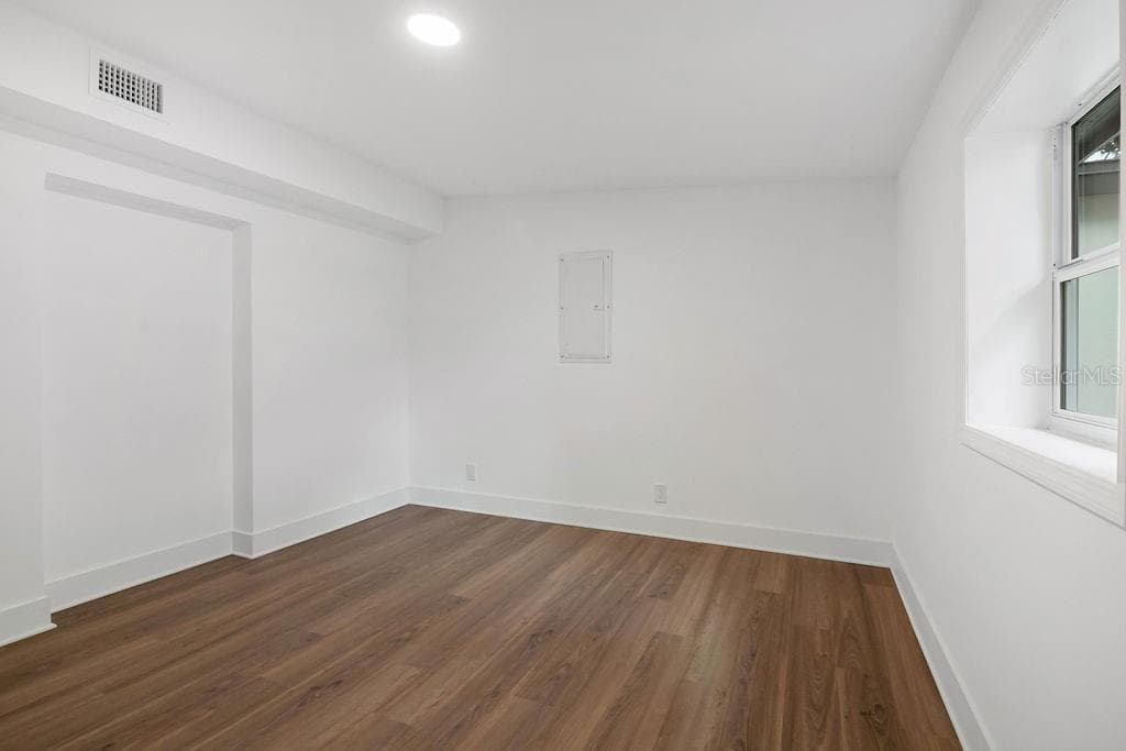 Single Family Residence at 842 DENNIS AVE, ORLANDO, photo 27 of 36