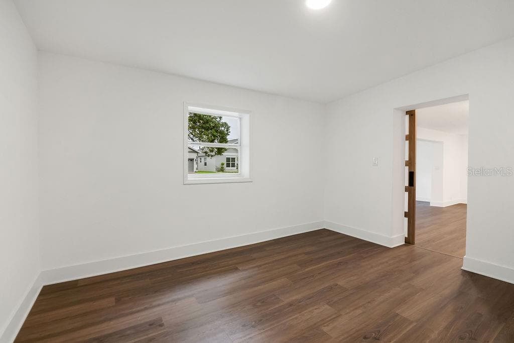 Single Family Residence at 842 DENNIS AVE, ORLANDO, photo 28 of 36