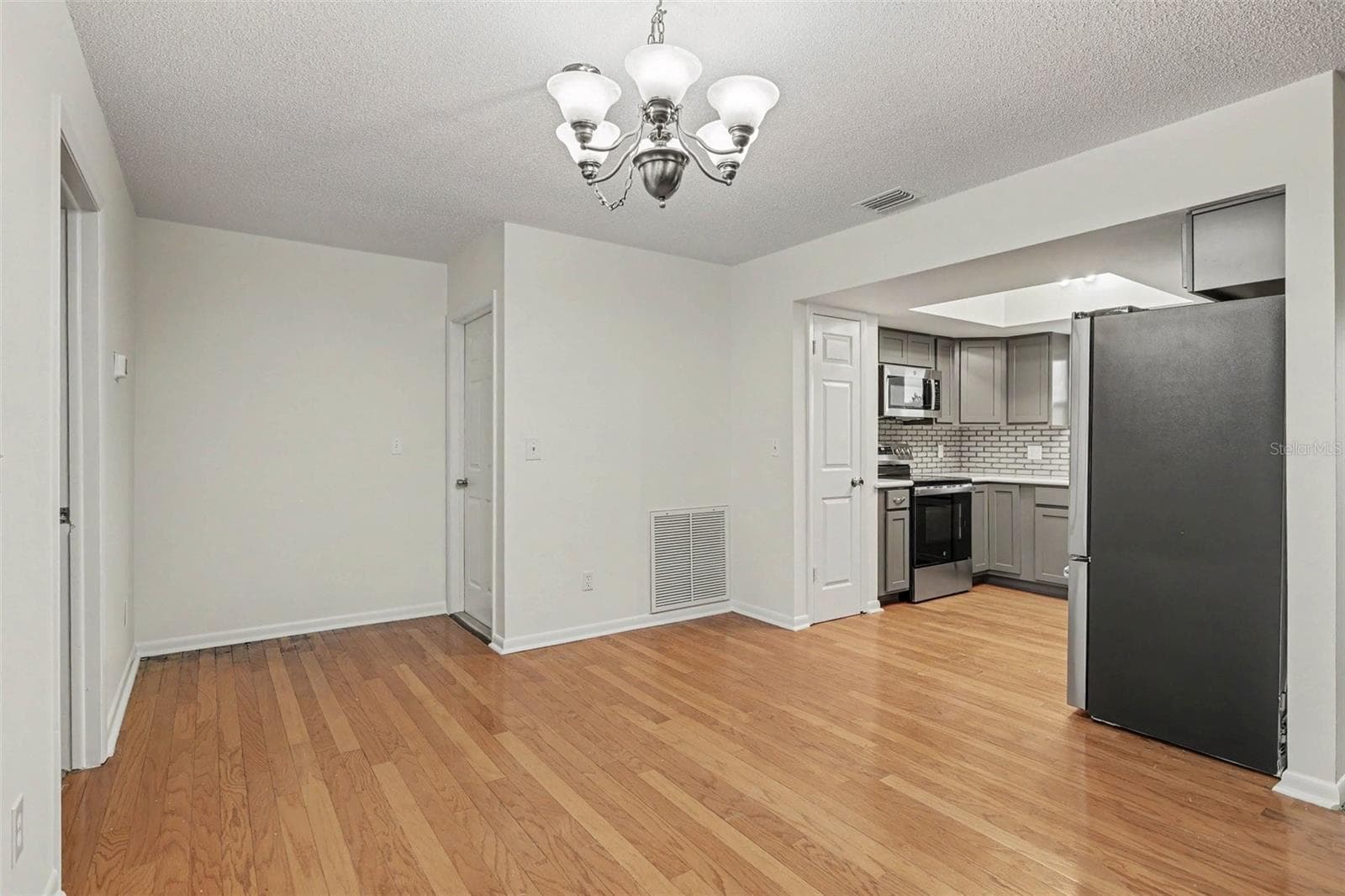 Single Family Residence at 410 HIAWATHA AVE, INVERNESS, photo 8 of 30