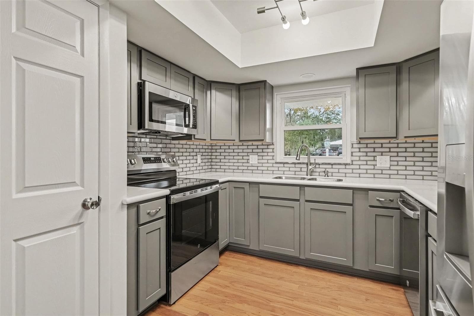 Single Family Residence at 410 HIAWATHA AVE, INVERNESS, photo 10 of 30