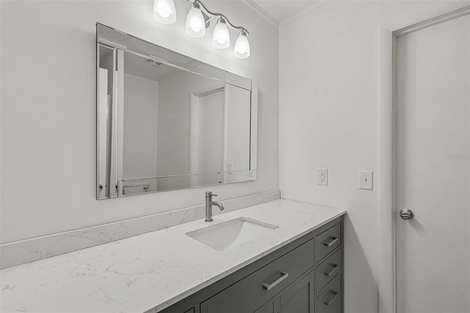 Single Family Residence at 410 HIAWATHA AVE, INVERNESS, photo 17 of 30