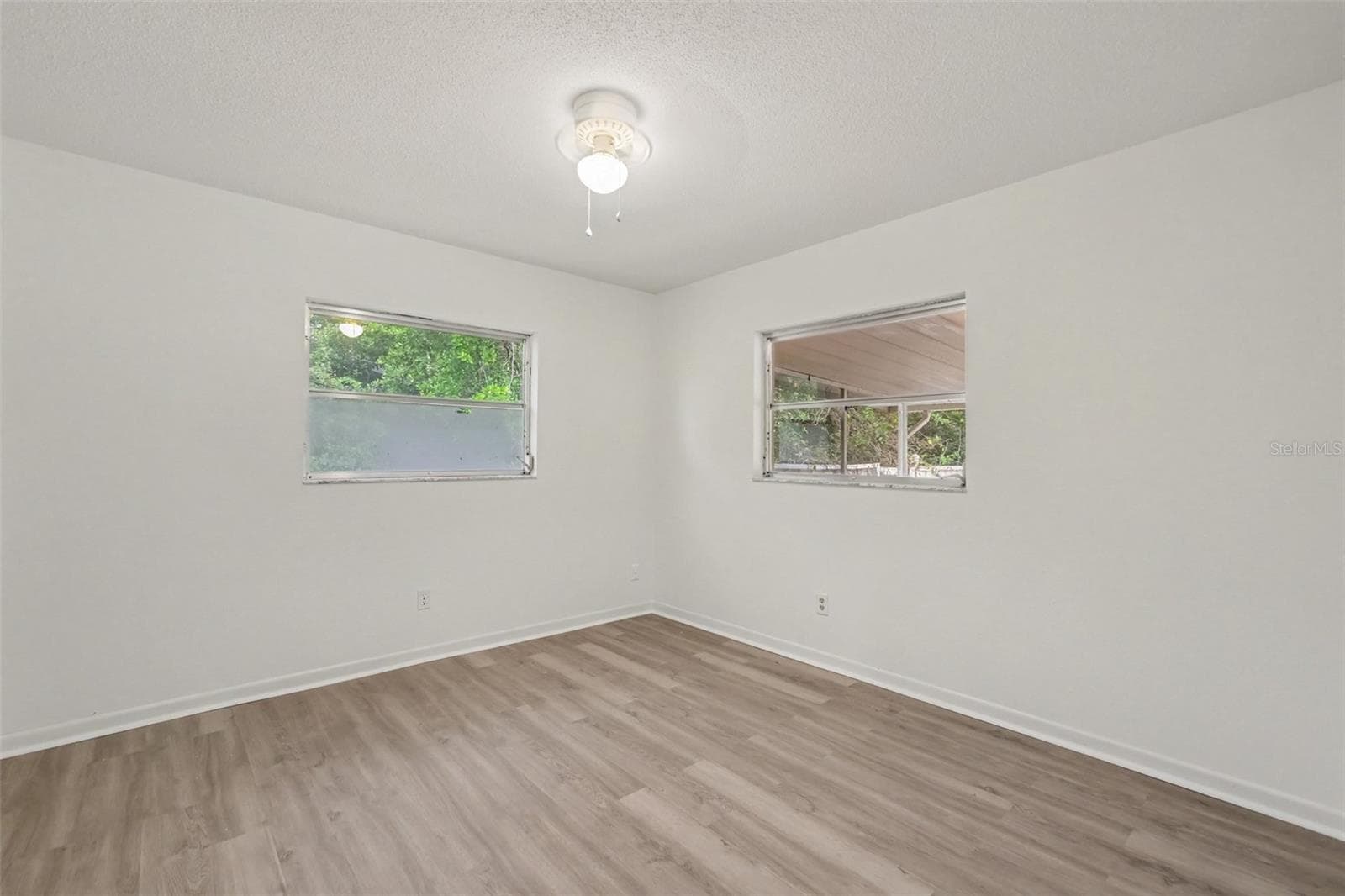 Single Family Residence at 410 HIAWATHA AVE, INVERNESS, photo 21 of 30