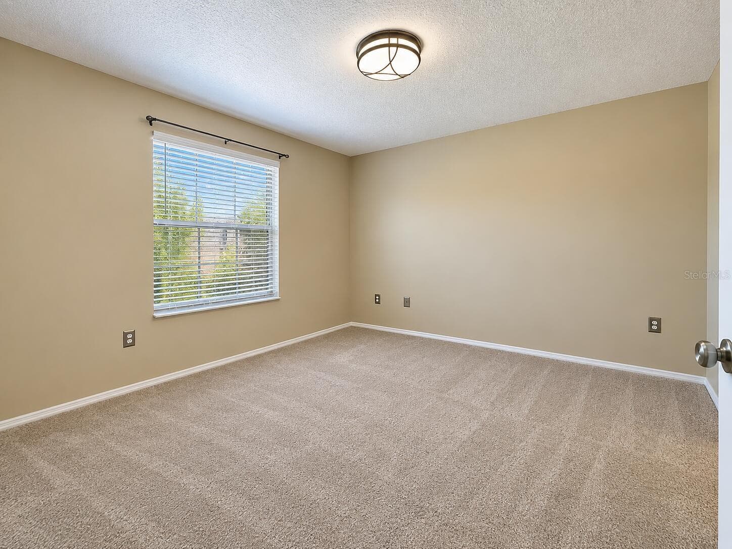 Townhouse at 2607 OLEANDER LAKES, BRANDON, photo 18 of 33