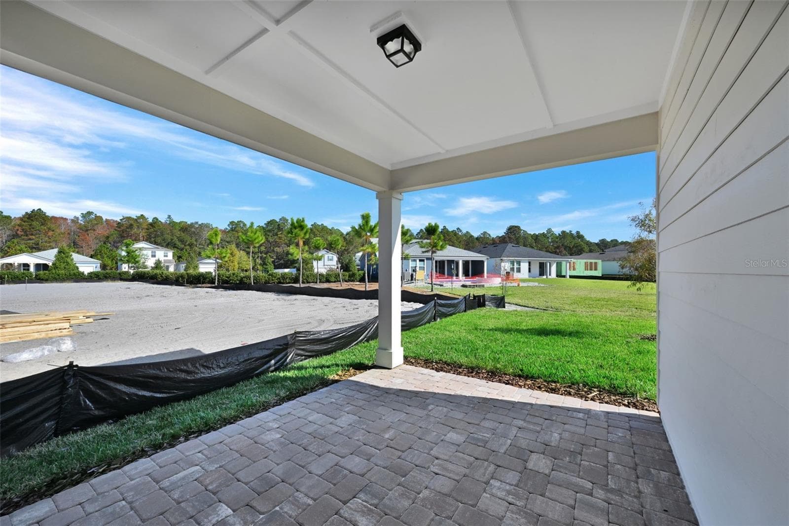 Inventory Home Pictured - 343 FISHTAIL PL, PALM COAST