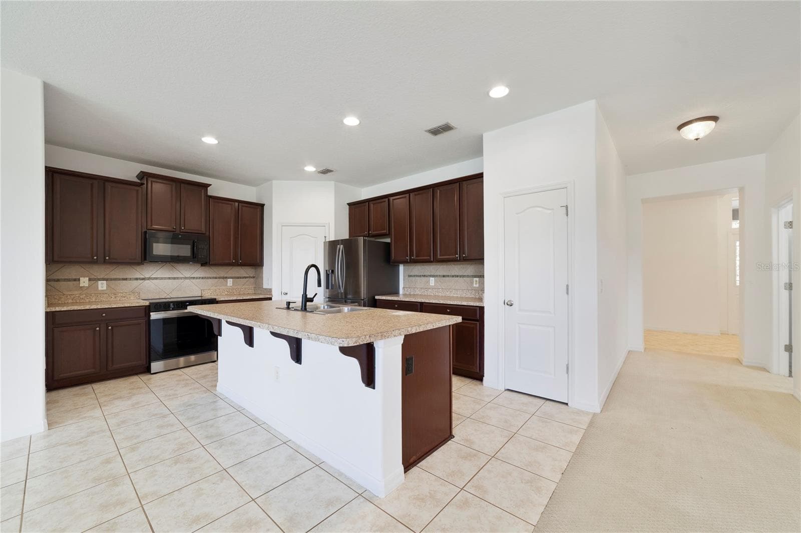 Single Family Residence at 8036 CRUSHED PEPPER AVE, ORLANDO, photo 6 of 41