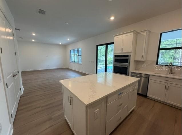 Single Family Residence at 7444 SUMMER CT, SARASOTA, photo 12 of 25