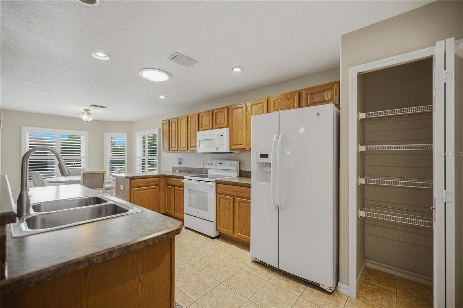 Single Family Residence at 15673 SW 11TH TERRACE RD, OCALA, photo 7 of 37