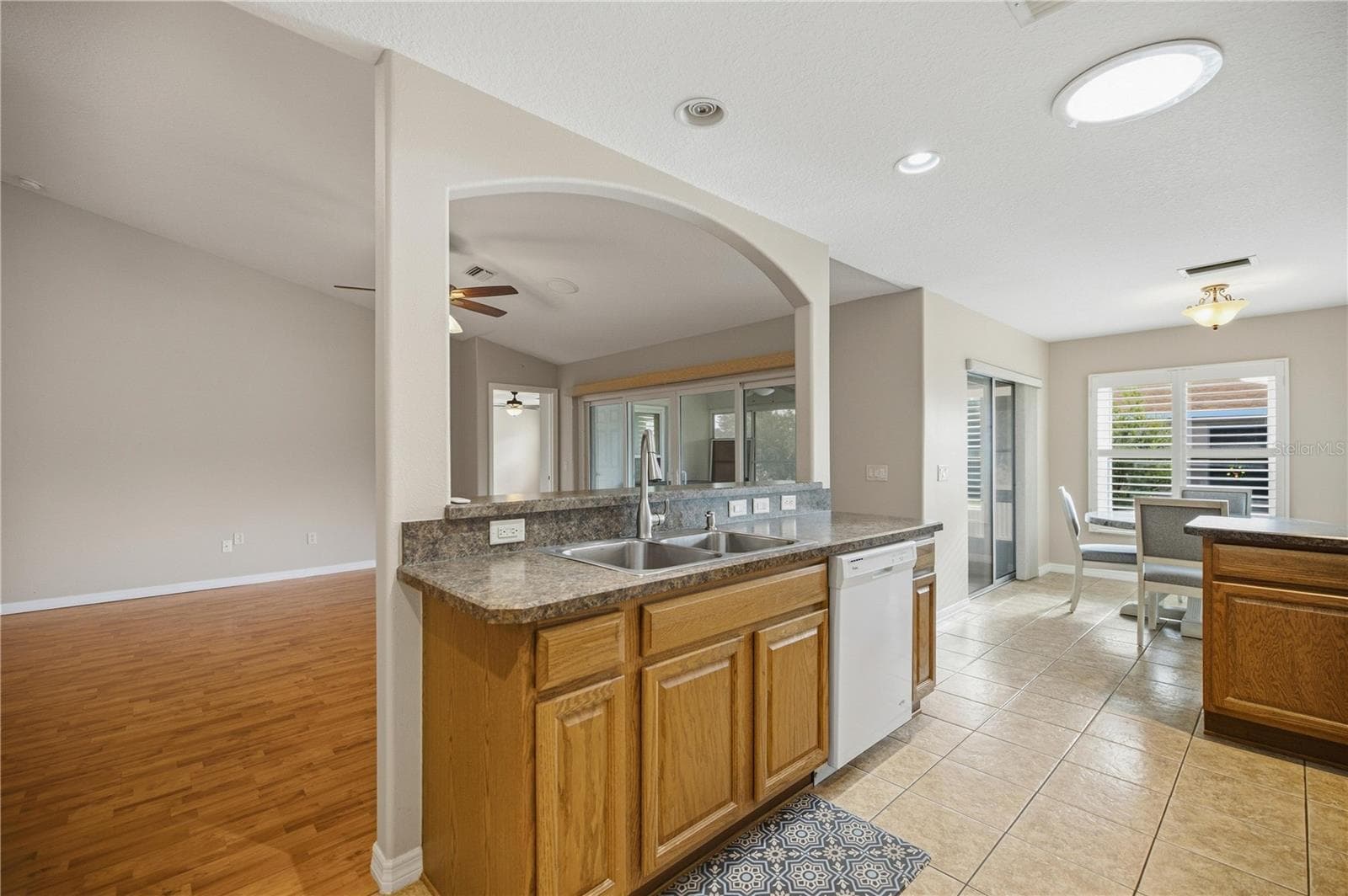 Single Family Residence at 15673 SW 11TH TERRACE RD, OCALA, photo 8 of 37