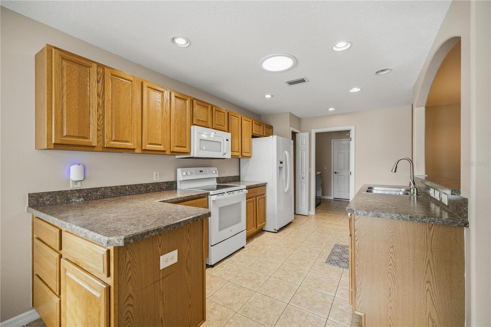 Single Family Residence at 15673 SW 11TH TERRACE RD, OCALA, photo 9 of 37