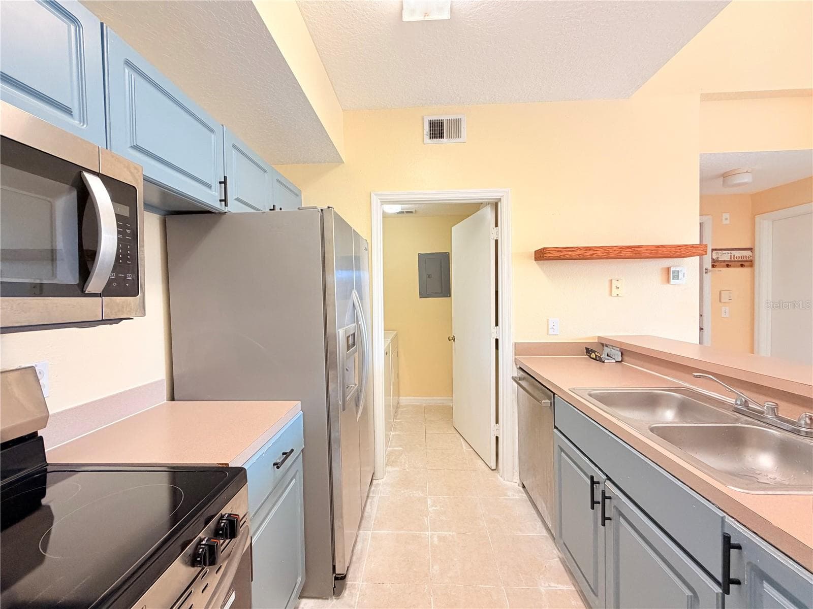 Condominium at 5500 METROWEST BLVD #14-308, ORLANDO, photo 4 of 13