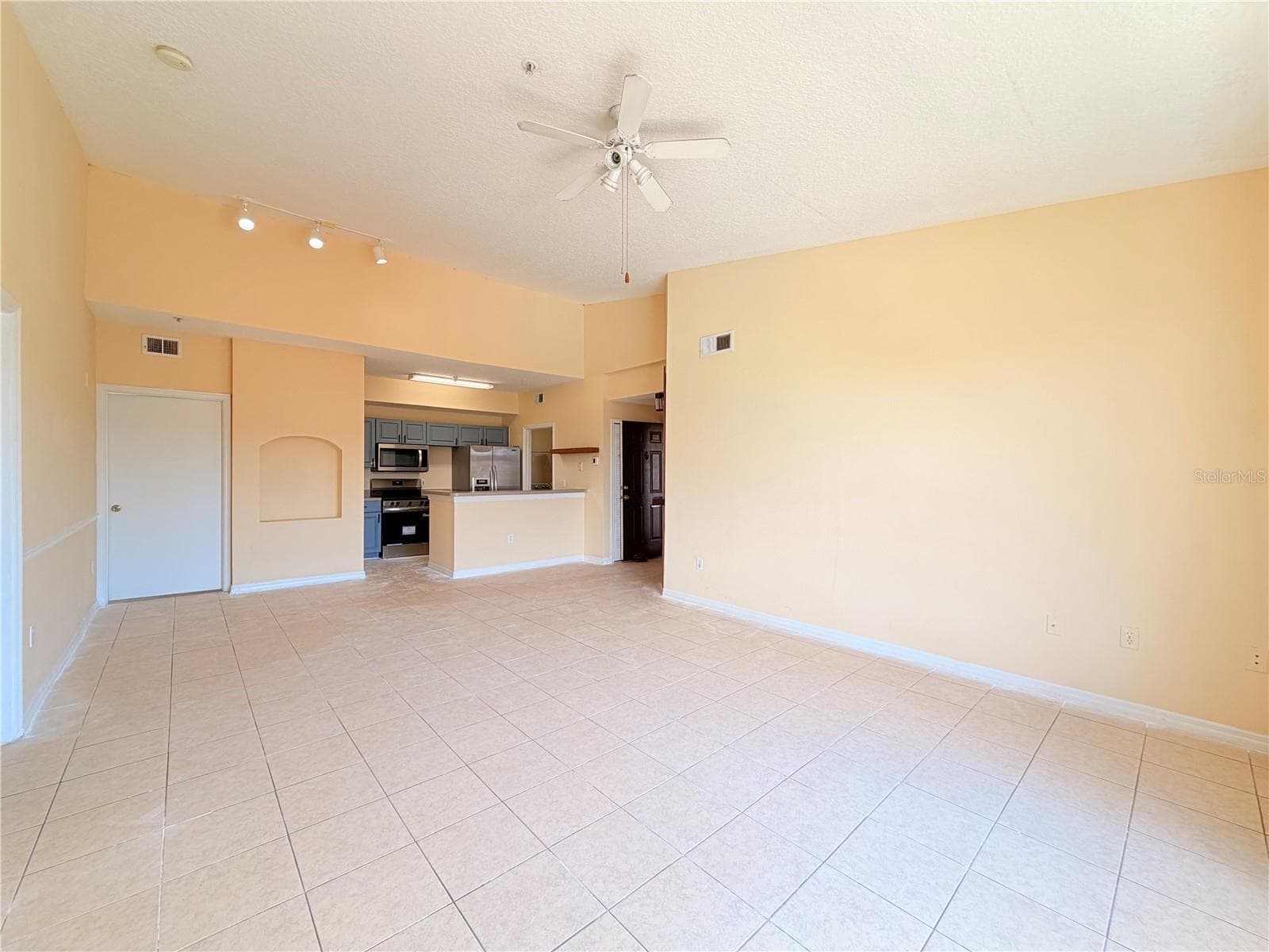 Condominium at 5500 METROWEST BLVD #14-308, ORLANDO, photo 7 of 13