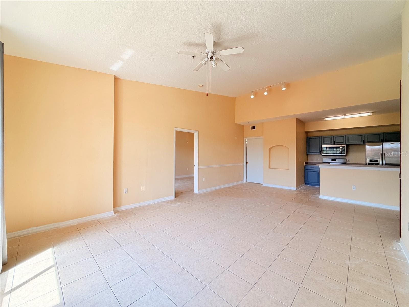 Condominium at 5500 METROWEST BLVD #14-308, ORLANDO, photo 8 of 13