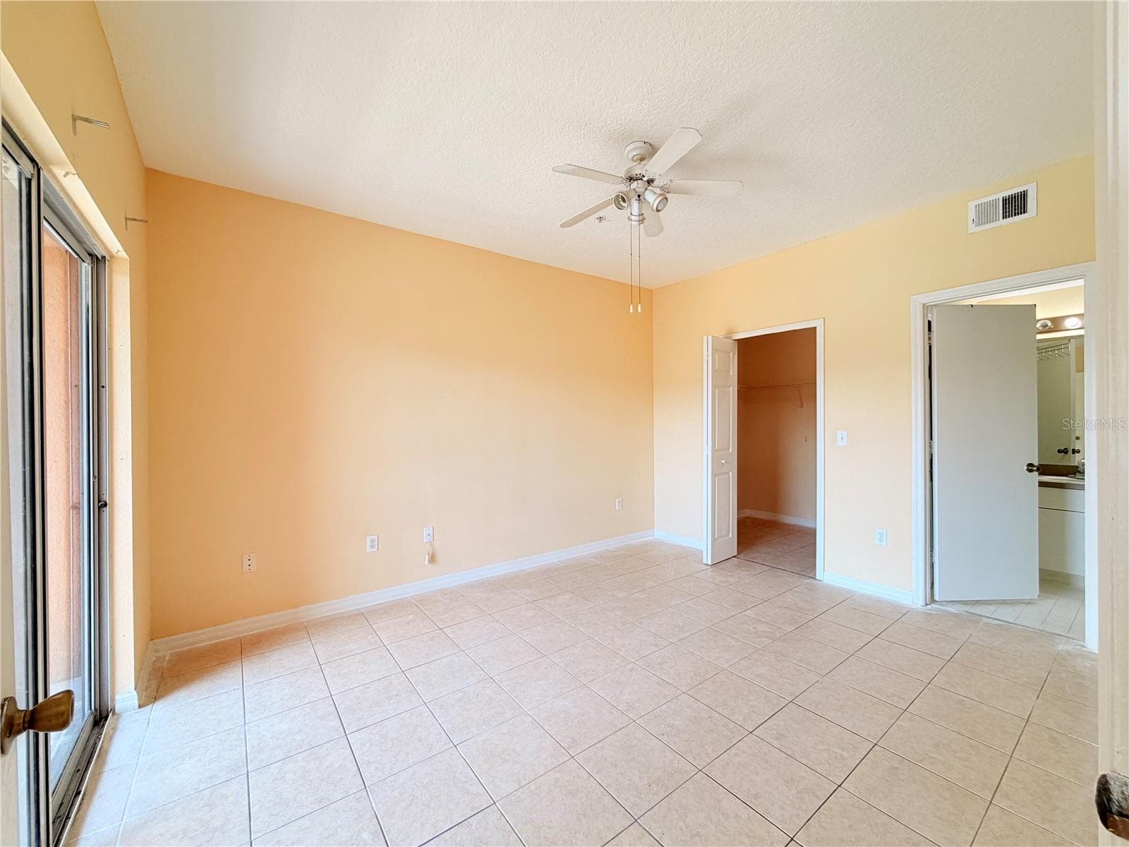 Condominium at 5500 METROWEST BLVD #14-308, ORLANDO, photo 10 of 13