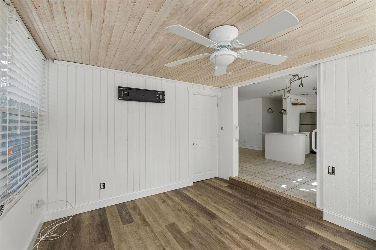 Single Family Residence at 2 ROBBEN TER, DAYTONA BEACH, photo 14 of 26