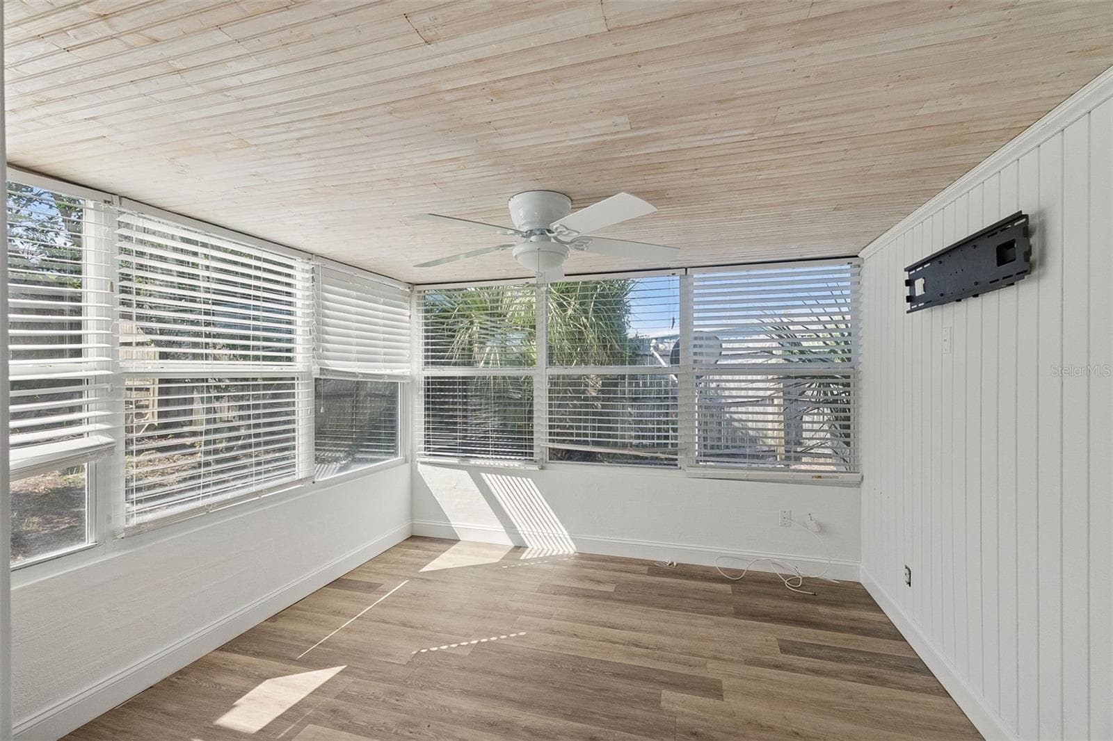 Single Family Residence at 2 ROBBEN TER, DAYTONA BEACH, photo 15 of 26