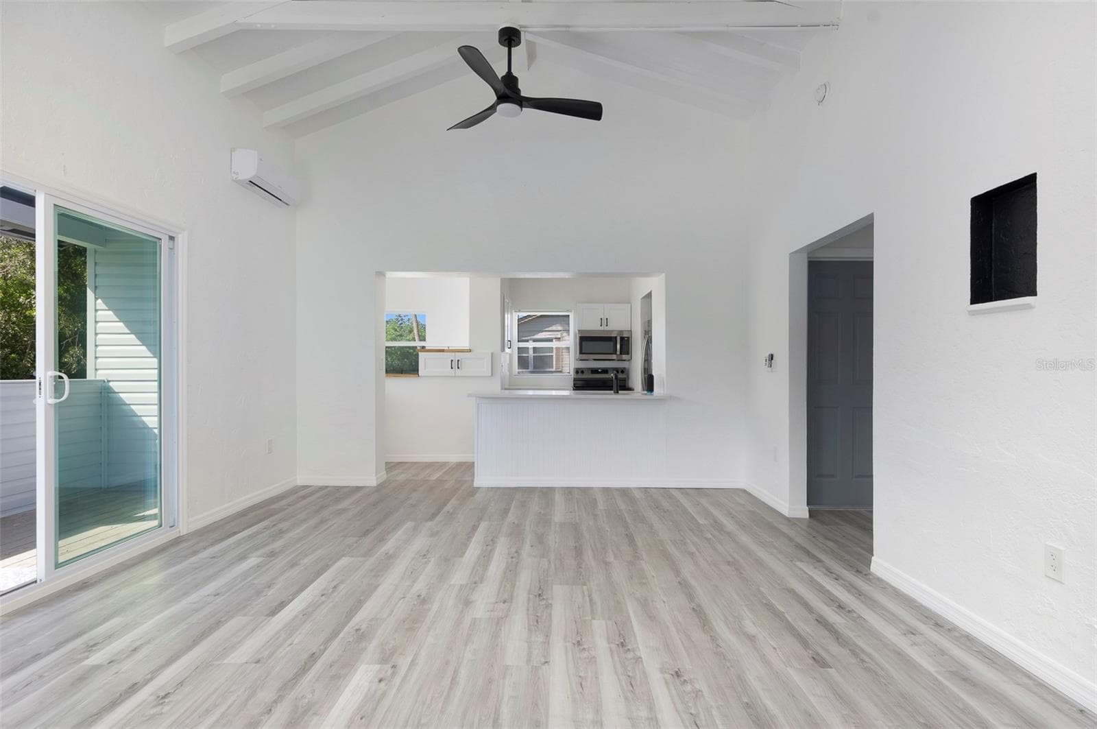 Single Family Residence at 2230 E HARBOR DR S, ST PETERSBURG, photo 3 of 31