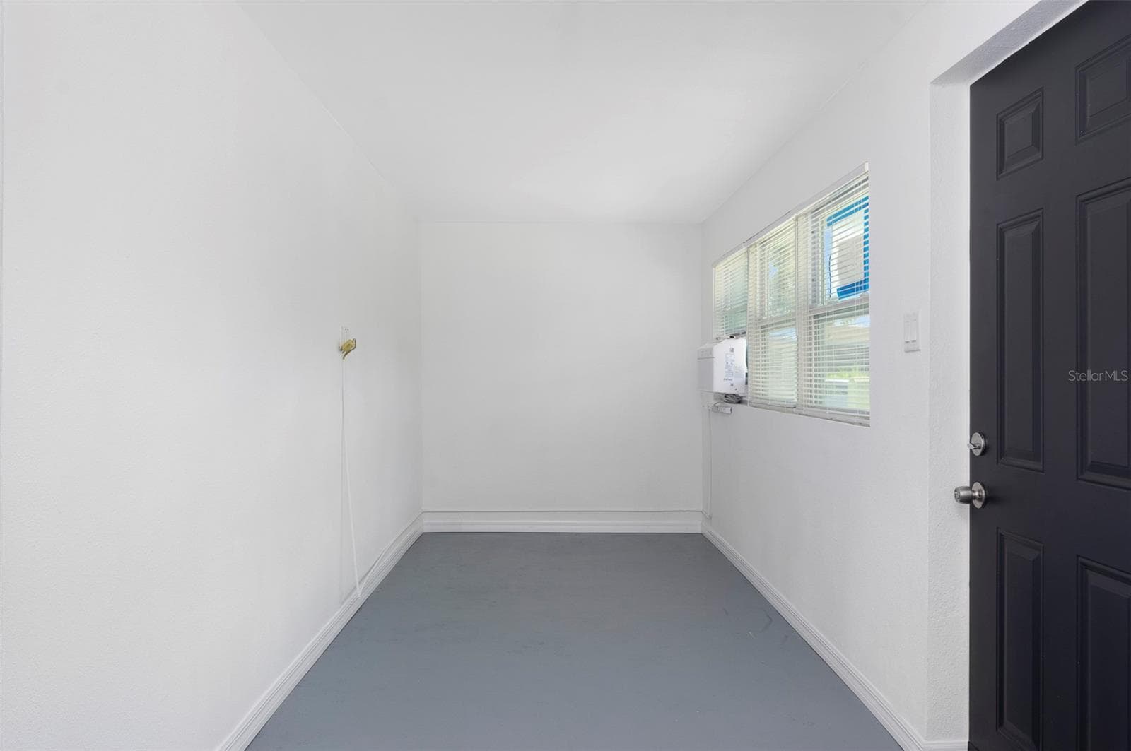 Single Family Residence at 2230 E HARBOR DR S, ST PETERSBURG, photo 18 of 31