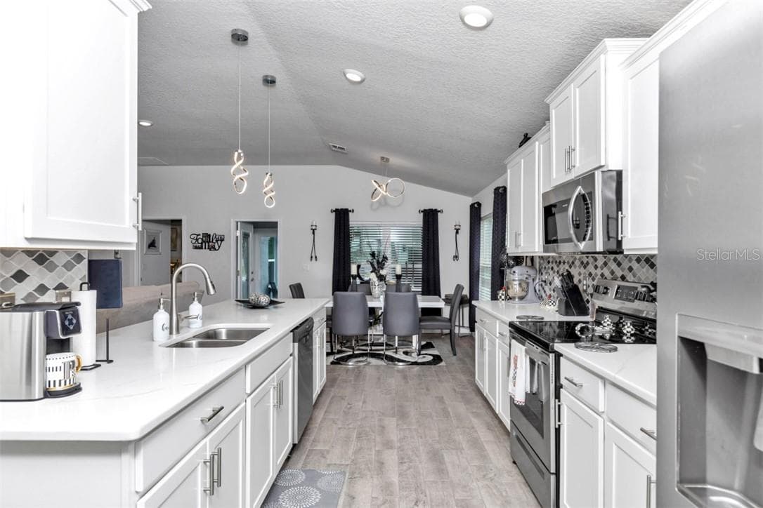 Single Family Residence at 657 W Twisted Oaks DR, BEVERLYHILLS FL 34465, Beverly Hills, photo 9 of 24