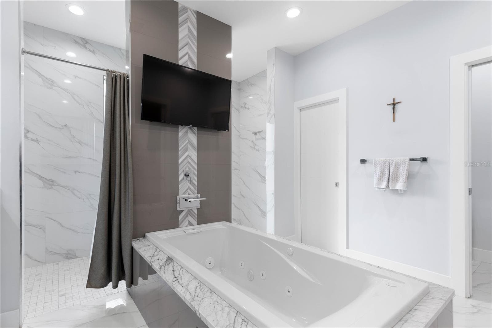 Beautiful primary bathroom - 2 ROBIN PL, PALM COAST
