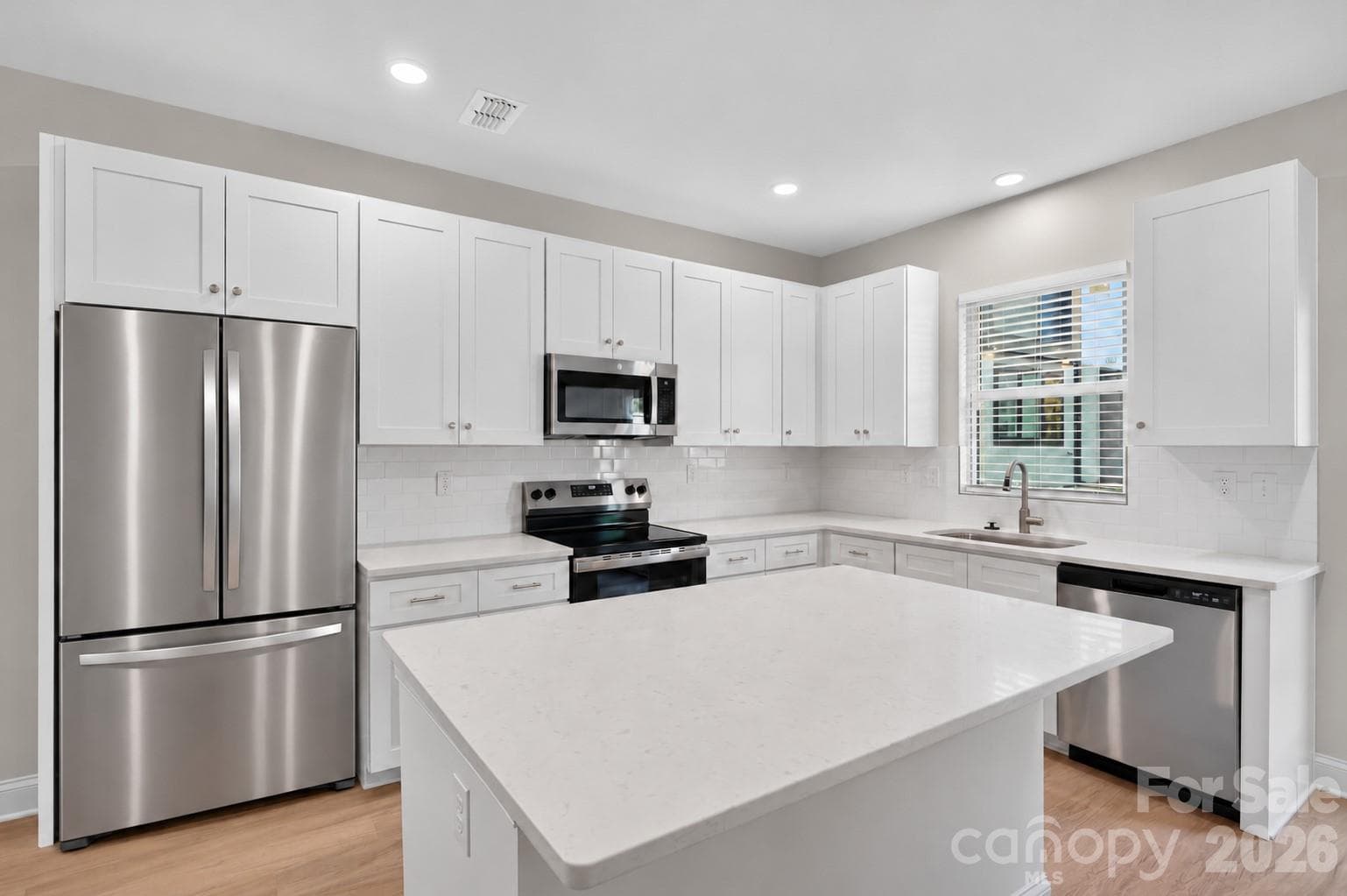 Townhouse at 3533 Avalon Avenue, Charlotte, photo 9 of 25