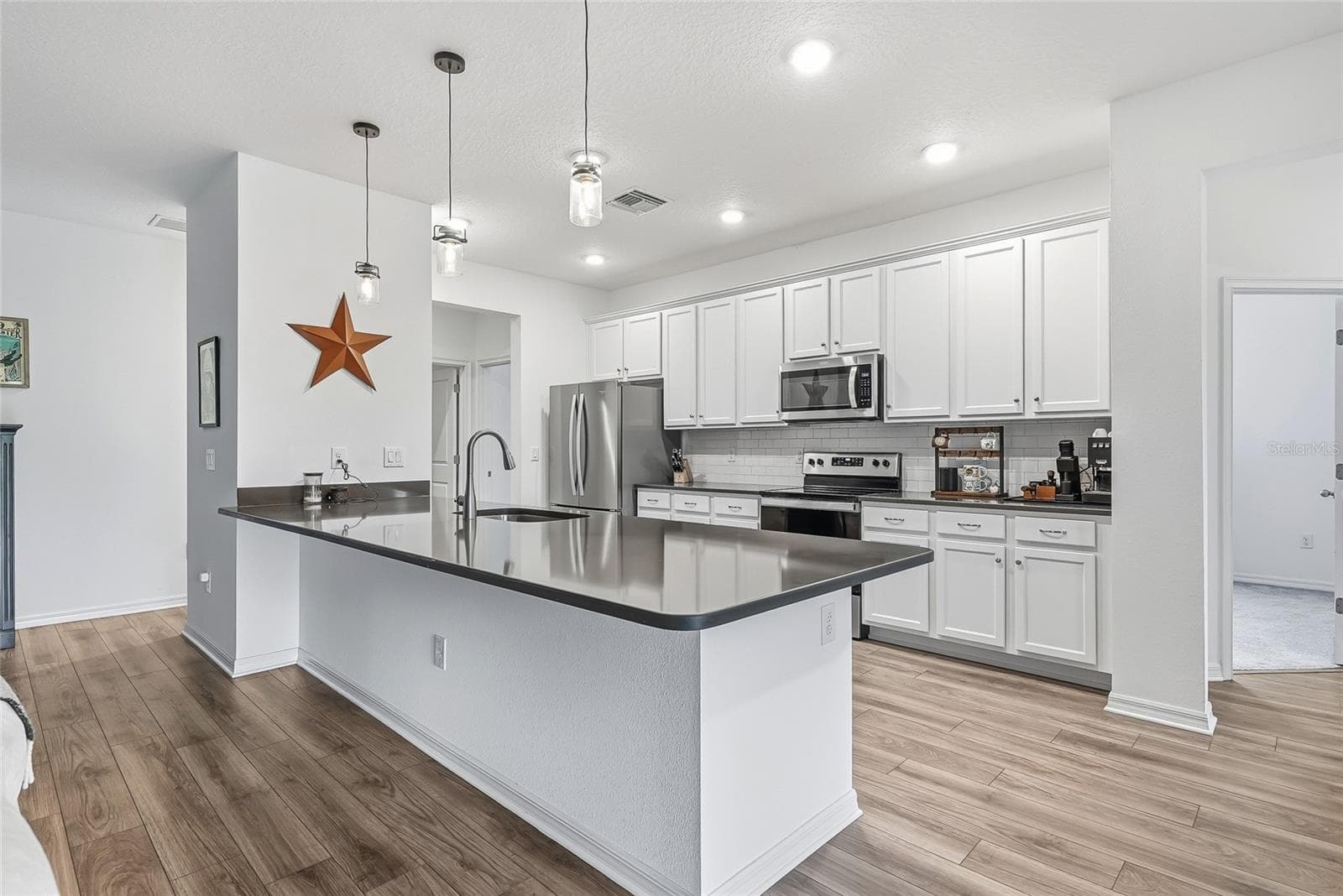 Single Family Residence at 5311 GAVELLA CV, PALMETTO, photo 14 of 54