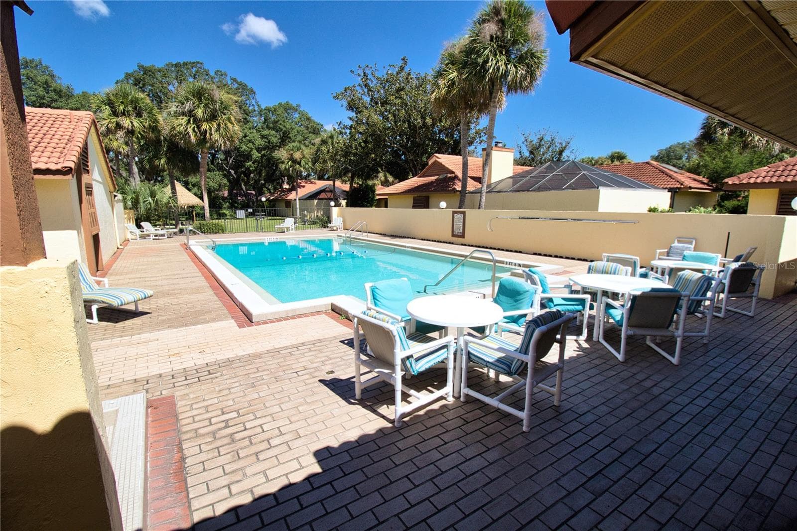Island Club Community Pool - 5029 MAUI CIR, ORLANDO