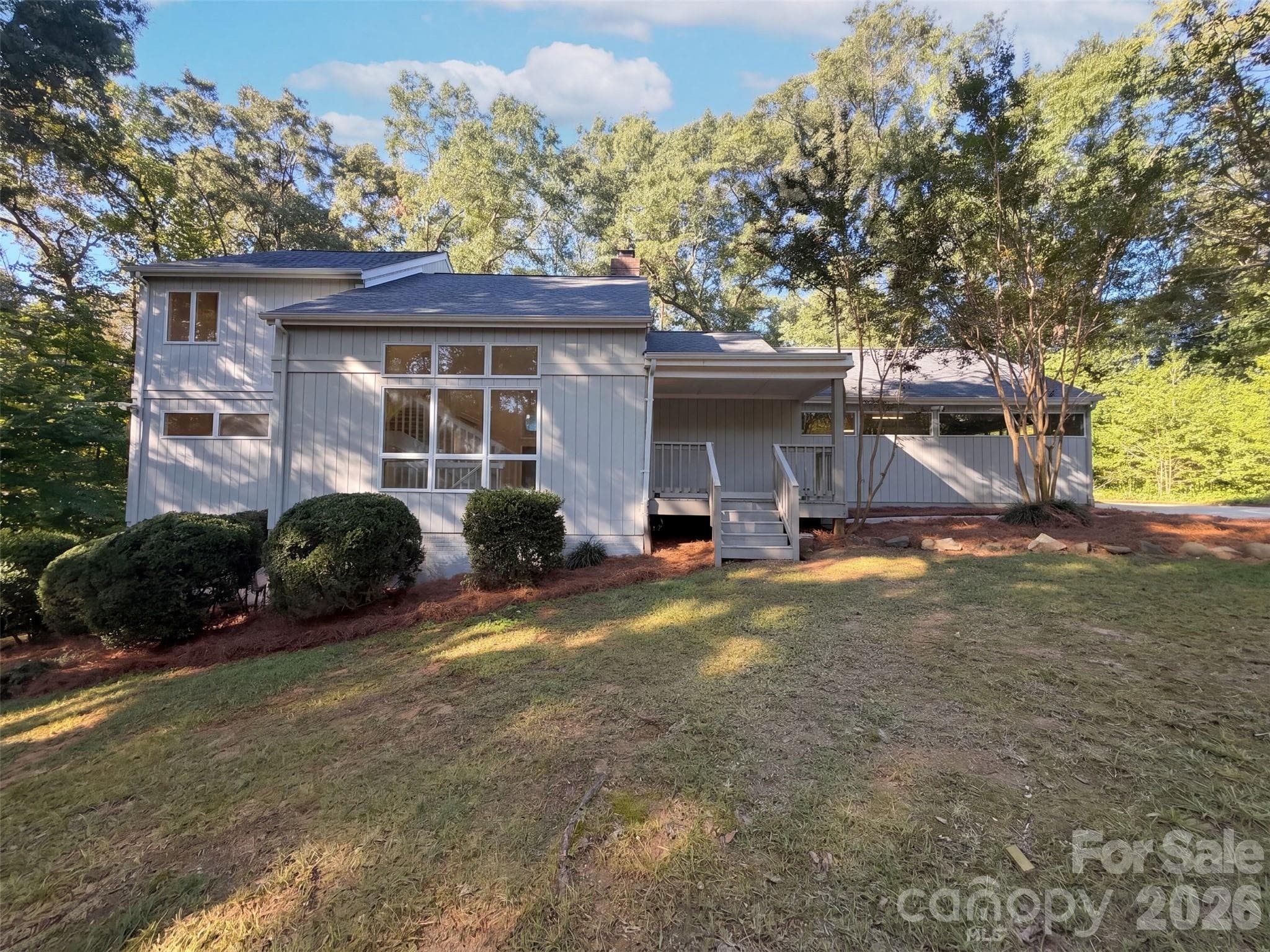 1801 Dogwood Court