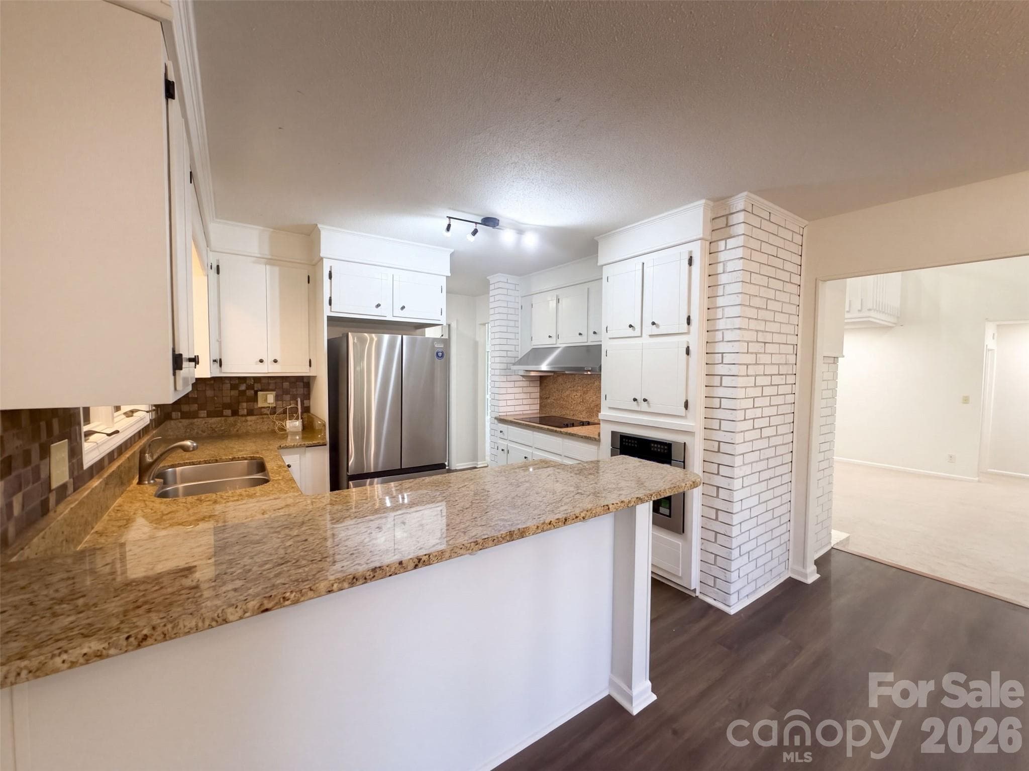 Single Family Residence at 1801 Dogwood Court, Fort Mill, photo 6 of 36